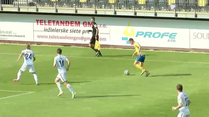 Pohronie sa slamky chytá, Červené Moravce